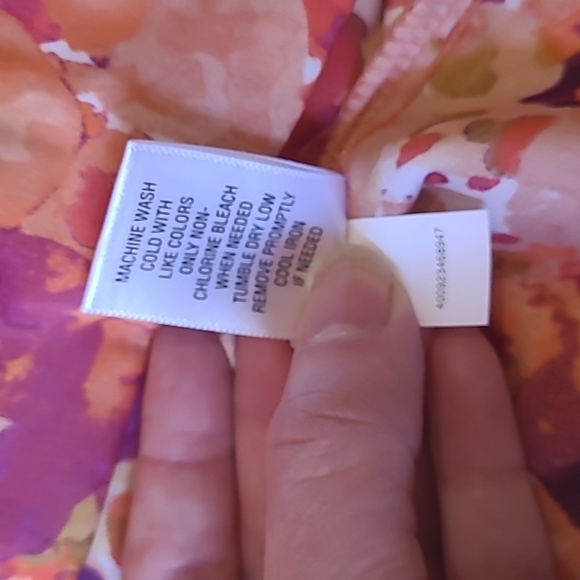 [EUC] Apt. 9 Blouse, Autumn Watercolors - Silky, Beautiful Top w/ Ruffles -Large - Picture 16 of 16